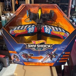 Hot Wheels Sky Shock RC - Black and Yellow